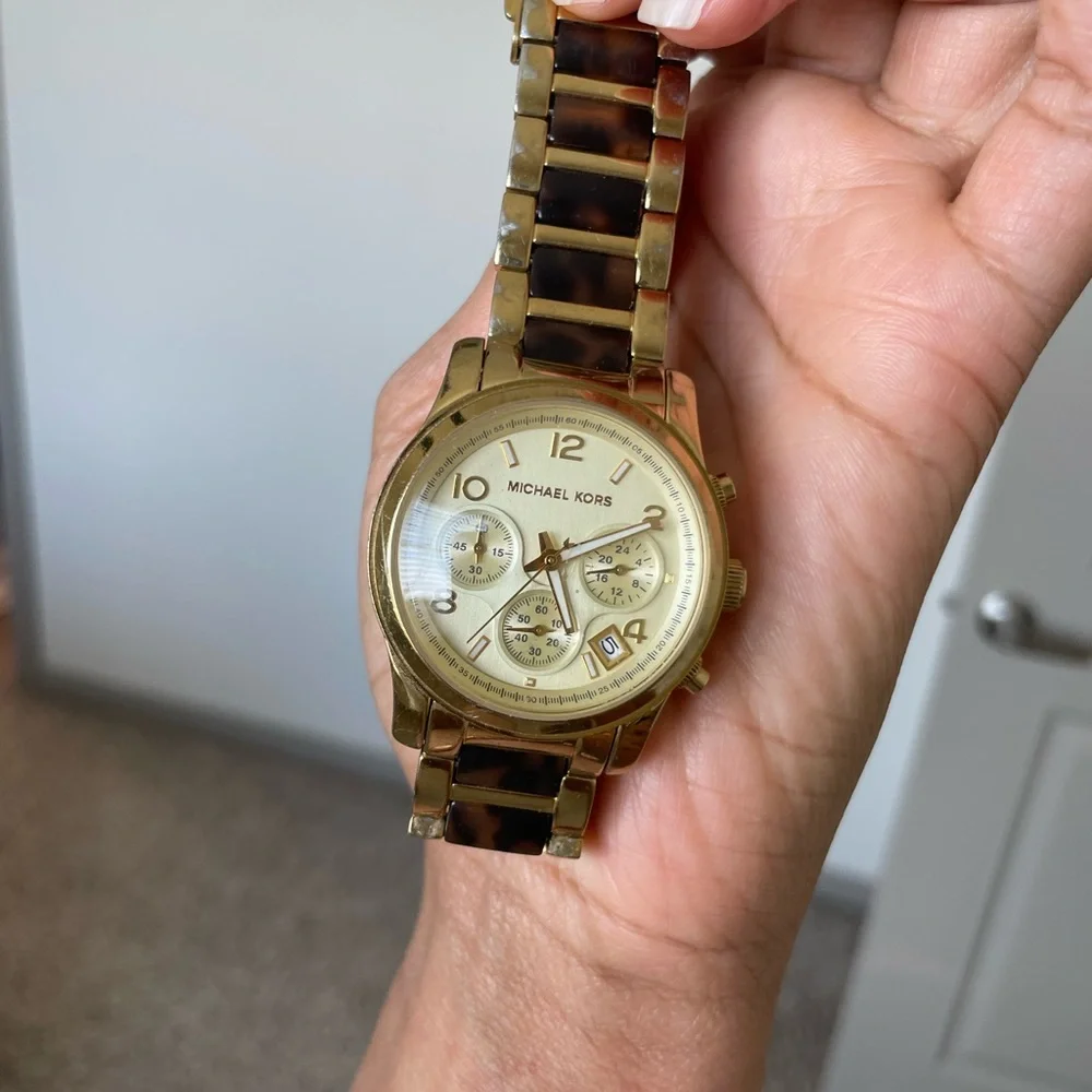 Set‎ of 4 watches